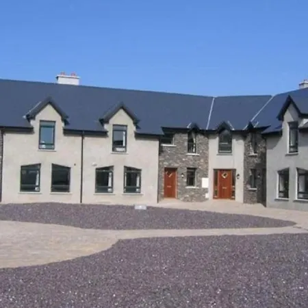 Holiday home 12 Dingle Manor, Stunning 3-bed House Emlagh East